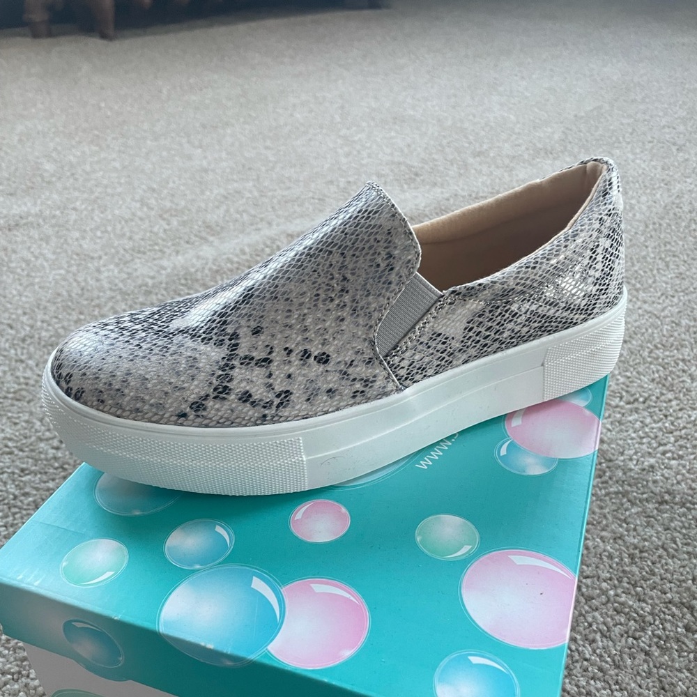SNAKESKIN SNEAKER